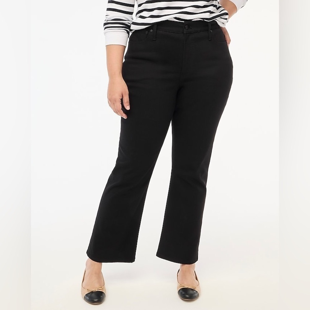 🆕 J Crew Flare crop black jean in all-day stretch black size 32